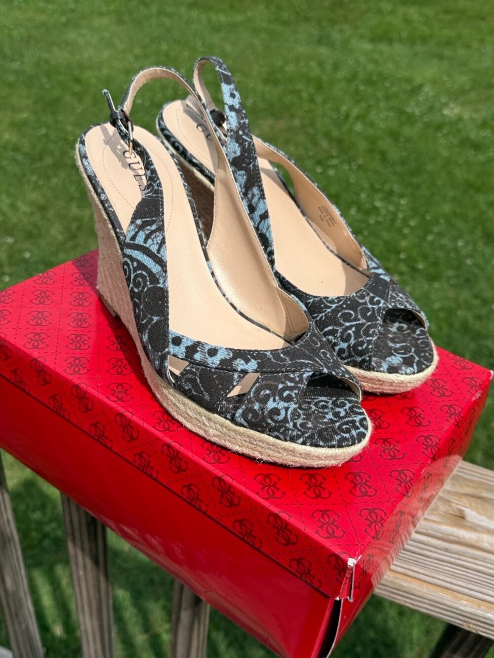Guess Espadrille Wedge Sandals Blue Boho Coastal Grandmillennial 9.5 3757